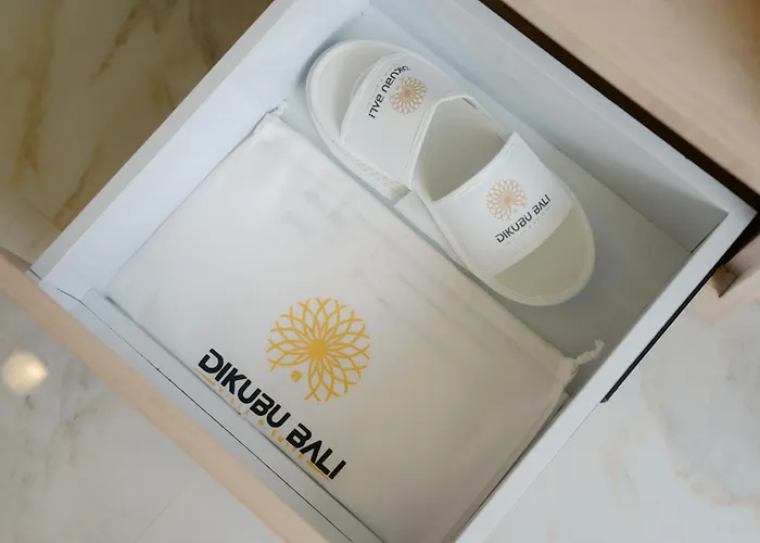 ホリデーパーク Kubu Bali Seminyak 3*