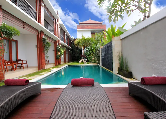 Kubu Bali Seminyak 3* ケロボカン